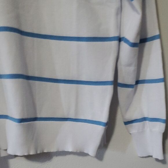 Classic Blue and White Crewneck Sweater - Picture 4 of 5